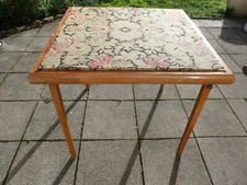 Table de jeu bridge pliable tapisserie ancienne