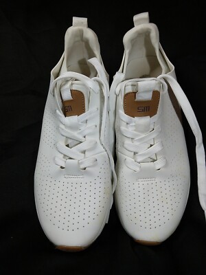 BREATHABLE STEVEN MADDEN WHITE SHOES SIZE