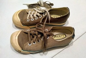 keen canvas shoes
