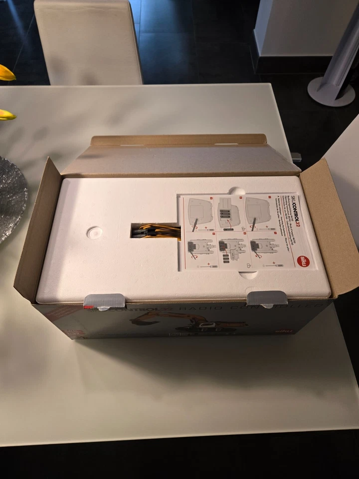 siku control 32 Libeherr nuovo in confezione integra - Immagine 3 di 3