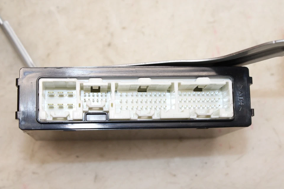 Оригинальный модуль бесключевого доступа для Mazda MX-5 Miata 2006-2015 годов выпуска NF55675DZG KR116 - Изображение 4 из 4