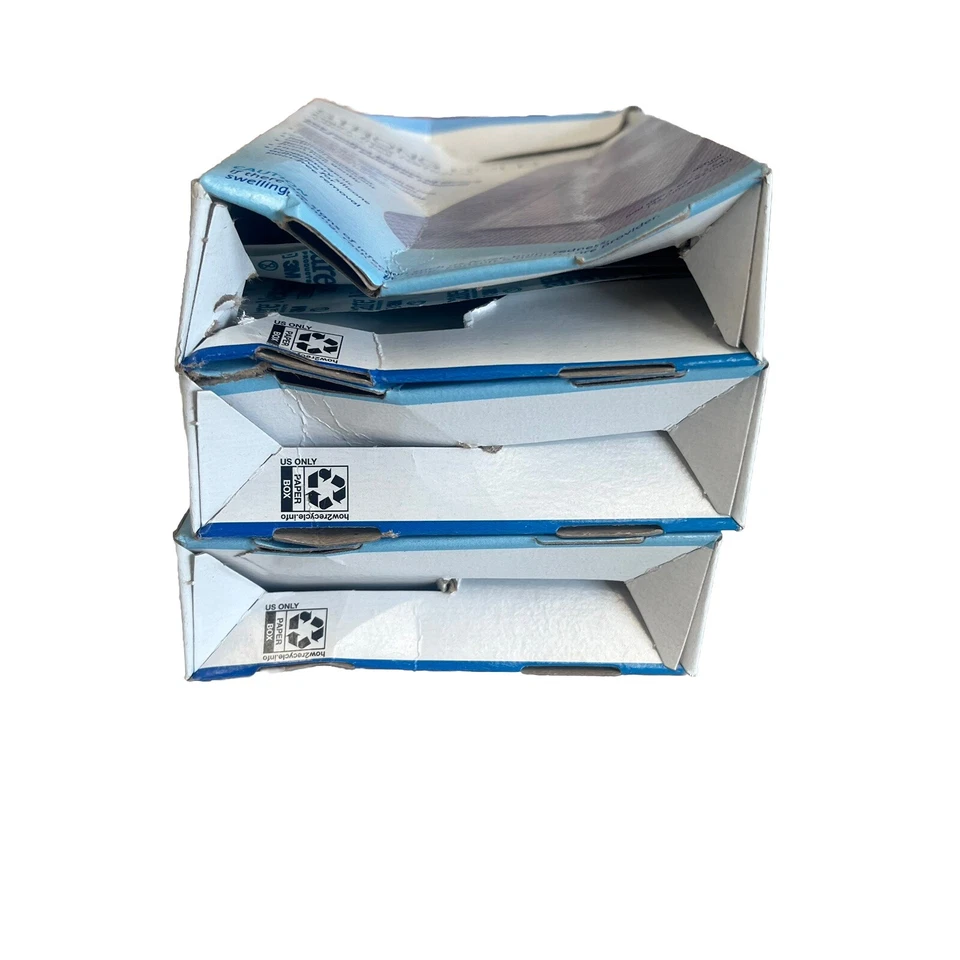 Almohadilla Adhesiva Nexcare STRONG HOLD, Eliminación Sin Dolor 4ct CAJA X 3, 12 ALMOHADILLAS EN TOTAL Foto 3 de 4