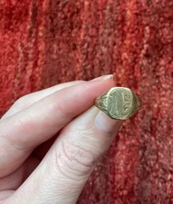 Otsby Barton Antique signet ring 6.25 yellow gold 10k