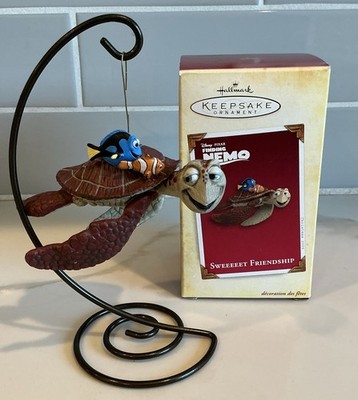 2005 Hallmark Keepsake Ornament Finding Nemo Sweeeeet Friendship Stand Included