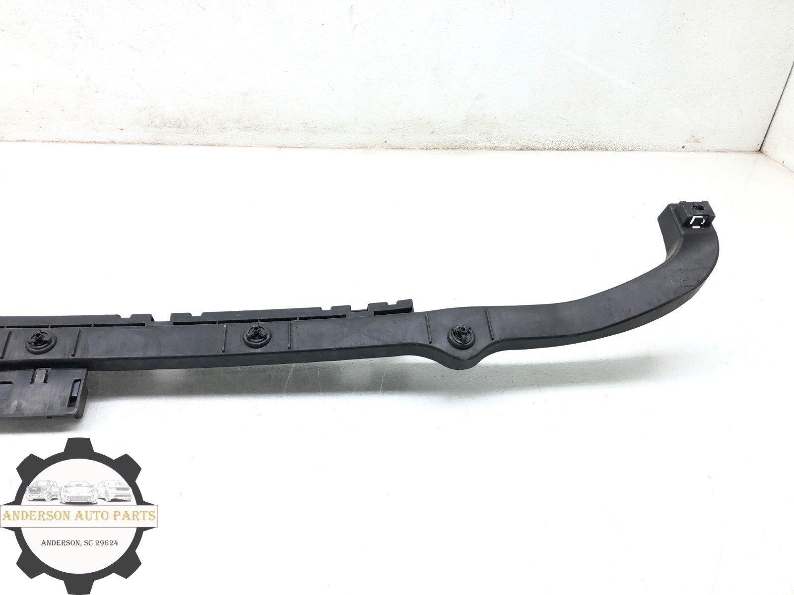 2014-2019 MASERATI GHIBLI REAR BUMPER UPPER CENTER MOUNT BRACKET OEM