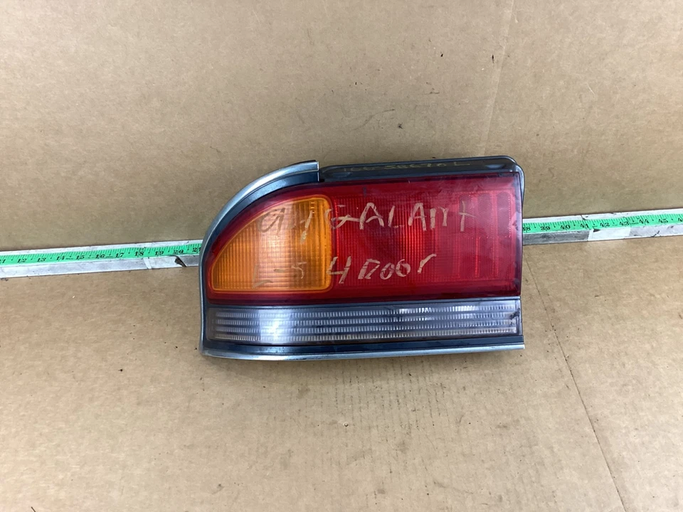1992-1993 Mitsubishi Galant Rear Left Side Quarter Panel Mounted Tail Light - Image 3 of 4
