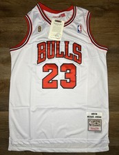 Ultimate Chicago Bulls Collector and Super Fan Gift Guide  57