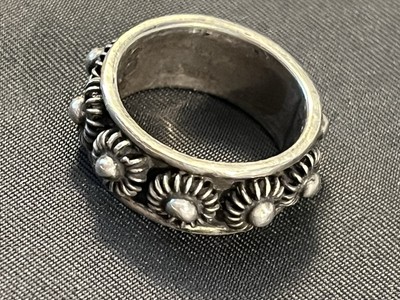 VINTAGE 1948 STERLING SILVER CUERNAVACA MEXICO SQUASH BLOSSOM BAND RING Size 8.5
