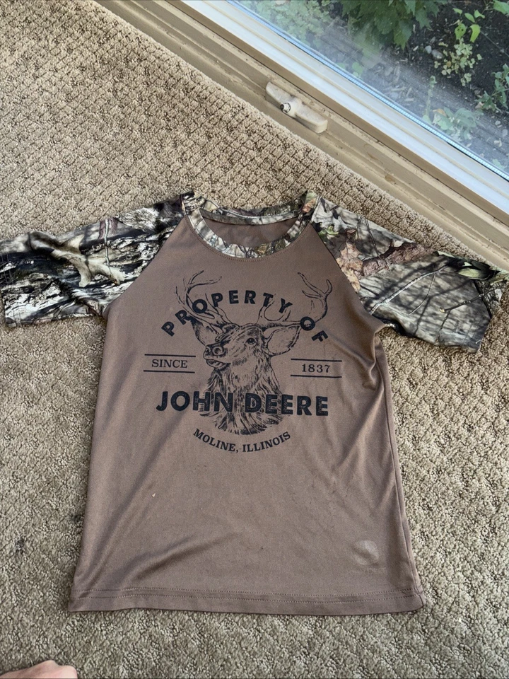 John Deere Boys Shirt Youth Camo Brown Buck Deer Hunting Tee Size 5/6 Dri-fit - Image 2 of 4