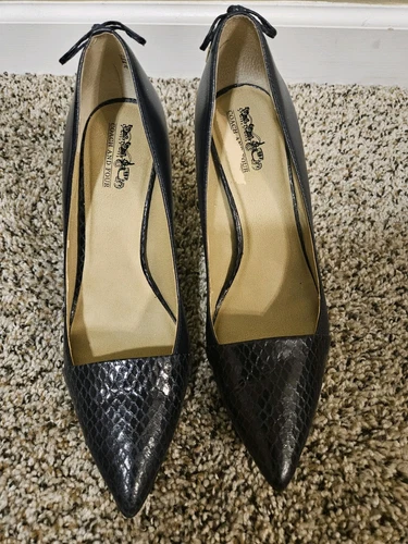 Coach And Four donna classico tacco a pompa slip on alto. Tomaia in pelle. 8 M.