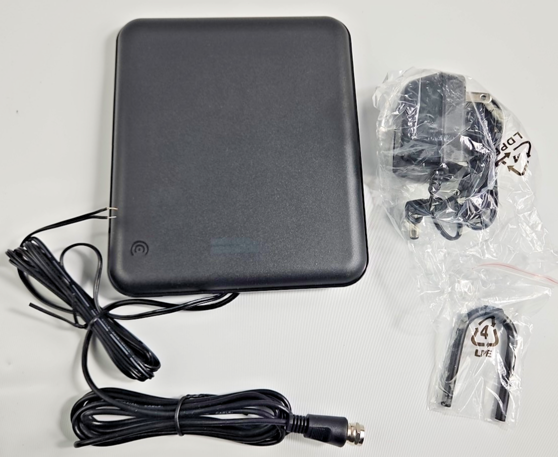 Best Buy essentials- AM/FM Amplified Indoor Radio Antenna - Black