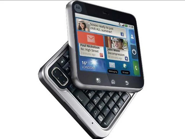 Original Motorola Flipout MB511 MB-511 3G Smartphone Mobile QWERTY 3MP Camera - Image 4 of 4