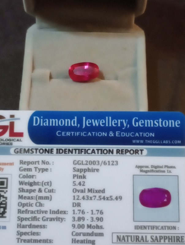 NATURAL EARTHMINED GGL CERTIFIED GEM TESTED HEATED OVAL PINK SAPPHIRE 5.42 CTS.