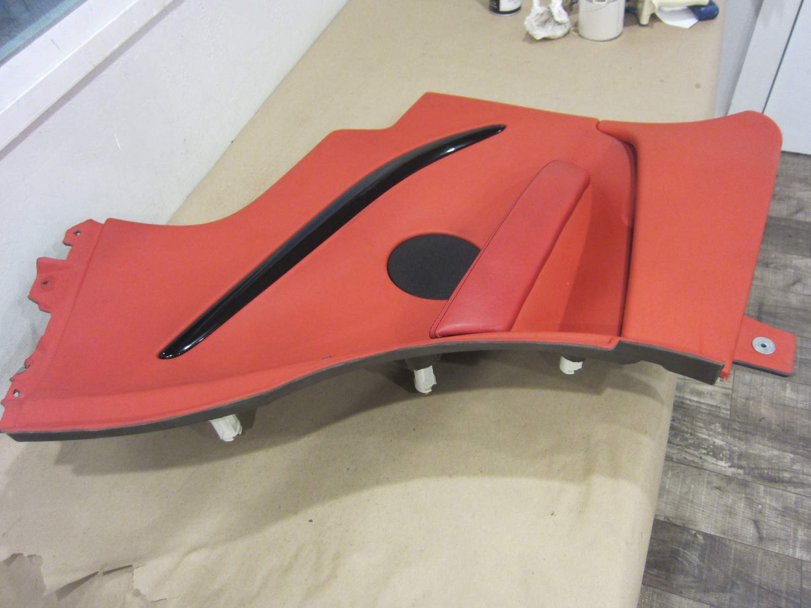 Maserati GranTurismo 4.7 F1. Complete LH Rear Lateral Covering. Part#68706508