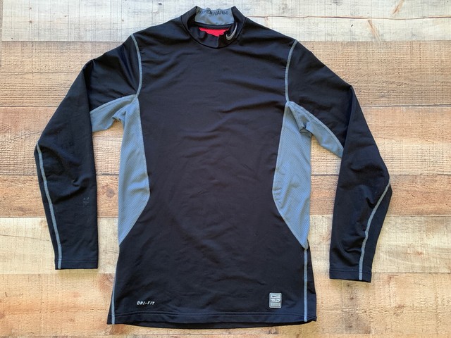 nike pro combat hyperwarm hydropull hood