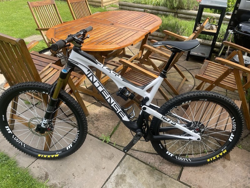 Intense Tracer Shaun Palmer Pro 27.5 Large Carbon Immaculate Condition MTB