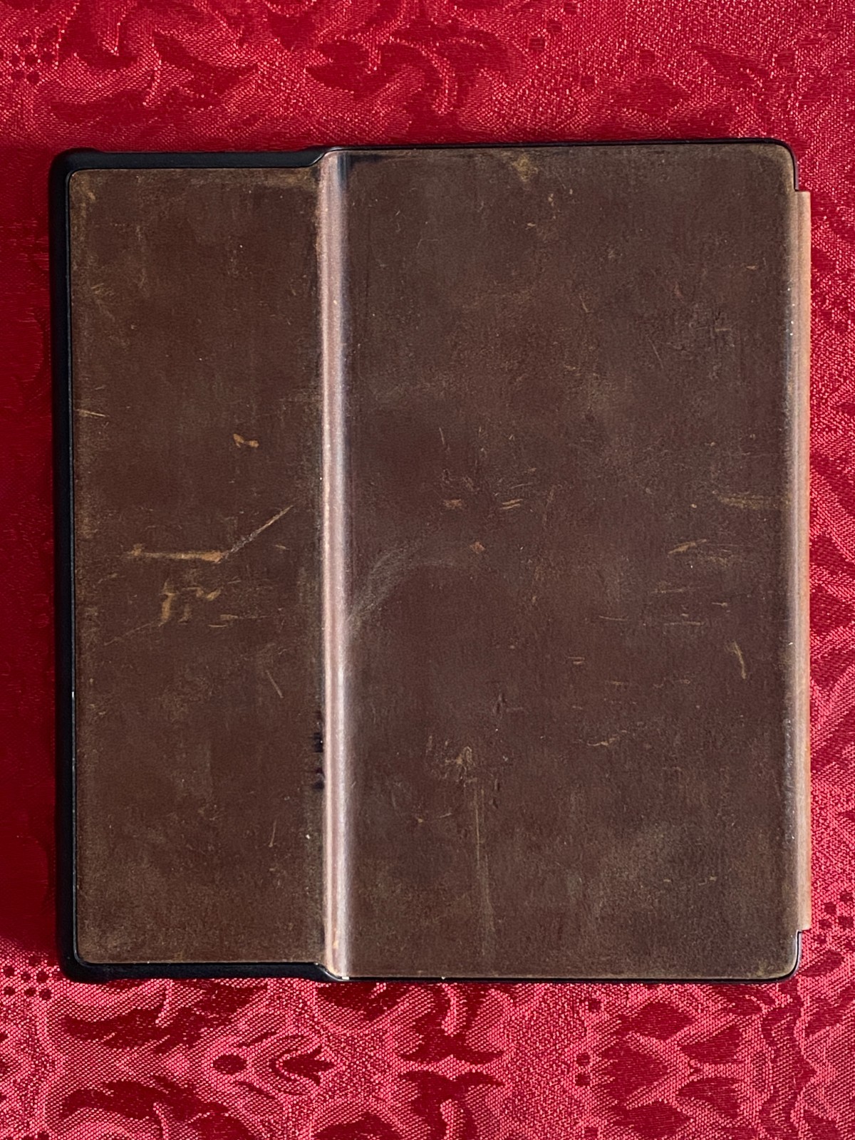 Amazon Kindle Oasis 3 10th Generation 32GB Wi-Fi + Genuine Leather Case Bundle