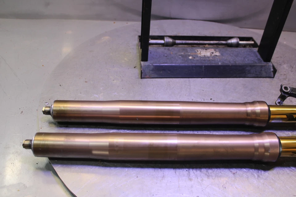 99-07 SUZUKI HAYABUSA FRONT FORKS SHOCK SUSPENSION SET PAIR Straight Foto 3 de 4