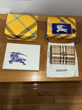 Burberry Women  s Nova Wallet l Check 3-Fold Wallet Brand New With Box  Case