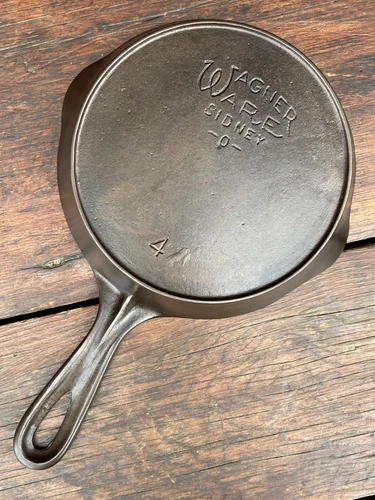 Wagner Ware Cast Iron #4 Skillet with Heat Ring