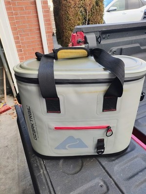 Ozark Trail 30 Can Soft Side Leak Tight High Preformance Cooler HGT1-257