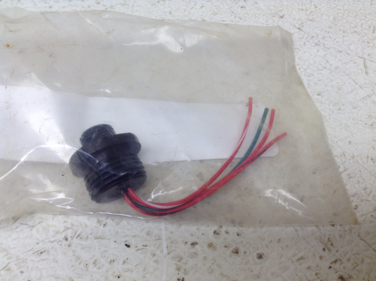 Cooper CrouseHinds 500011514 300 V 3 A Pigtail Bulkhead Con 500011514 New (TB) eBay