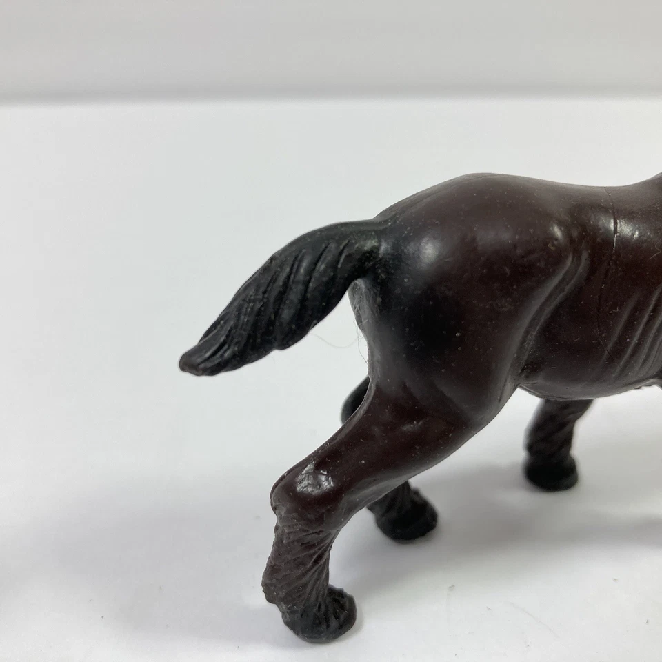 Figura Femenina Caballo Bullyland Potro Alemania Plástico Marrón 2.75" T x 3.5" L Foto 3 de 4