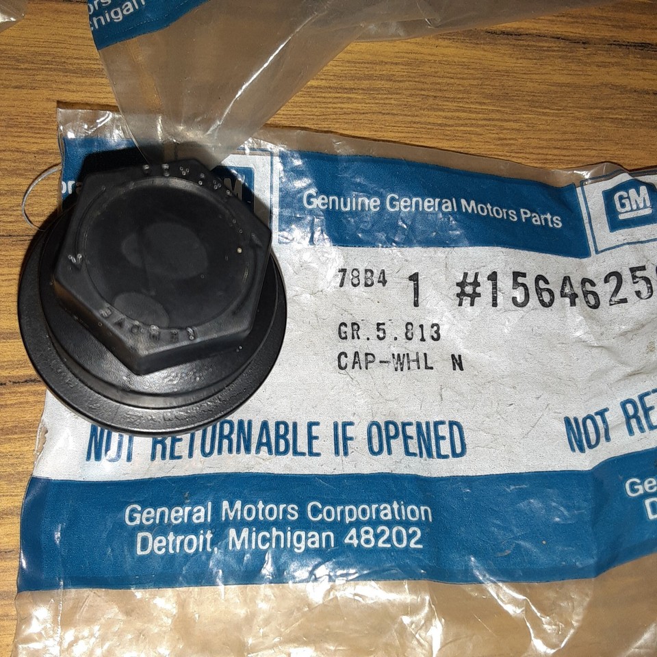 (9) NOS GM Wheel Lug Nut Insert Cover Caps GMC C1500 K1500 1500 Sierra