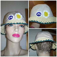 NWOT Teen Girls Straw Weave with Canvas Cloth Crochet Peace Sign Flower Sun Hat