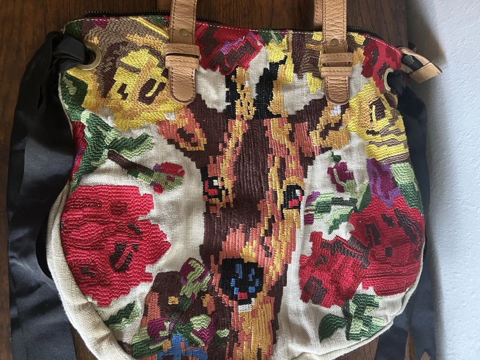 Bolso de Mano Jasper and Jeera Bordado Dear Art Deco Cottagecore Anthropologie Foto 2 de 4