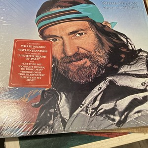 Willie Nelson Always On My Mind 1982 12" 33 RPM Vinyl LP Columbia FC 37951