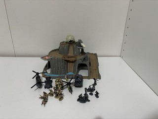 Micro Machines Military Battle Zones Hornet Hill Playset Galoob 1991