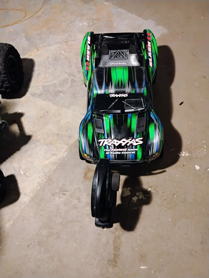 Traxxas Slash 4X4 Brushless vxl 3s 4WD RTR Short Course Truck with cliple body - Image 4 of 4
