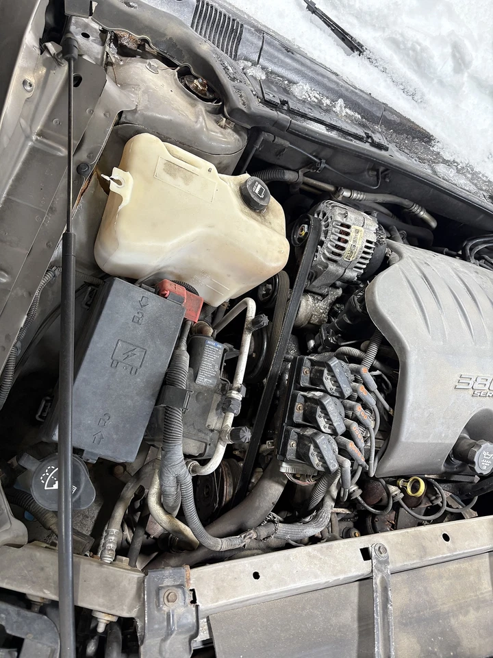 Cilindro maestro de freno usado se adapta a: Buick Lesabre 2003 grado A Foto 2 de 4