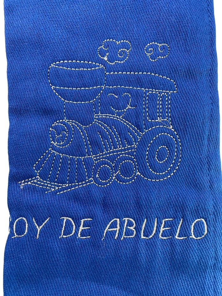 男宝宝蓝色Burp布2件套蓝色火车和飞机手工钩针装饰 — 第 3/4 张图片