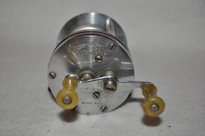 bass lure frog with buzzing feet Rebel Buzz'n Bass Fishing Reel Best SKU:CU200HGM The SPRO Flappin Frog tag:sale
