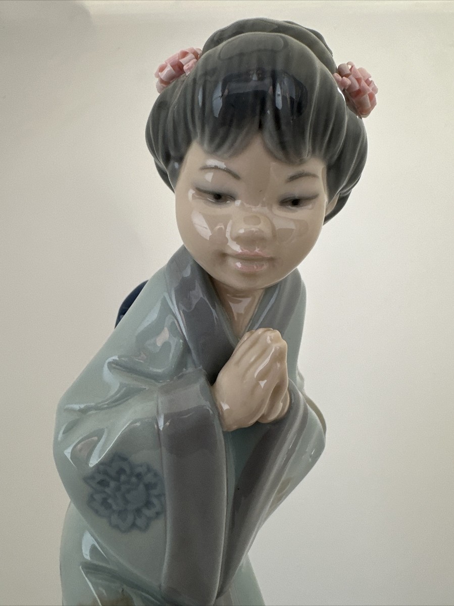 インポート・海外人気ブランド Lladro Retired 4989 Girl Geisha Japanese SAYONARA Figurine リヤドロ