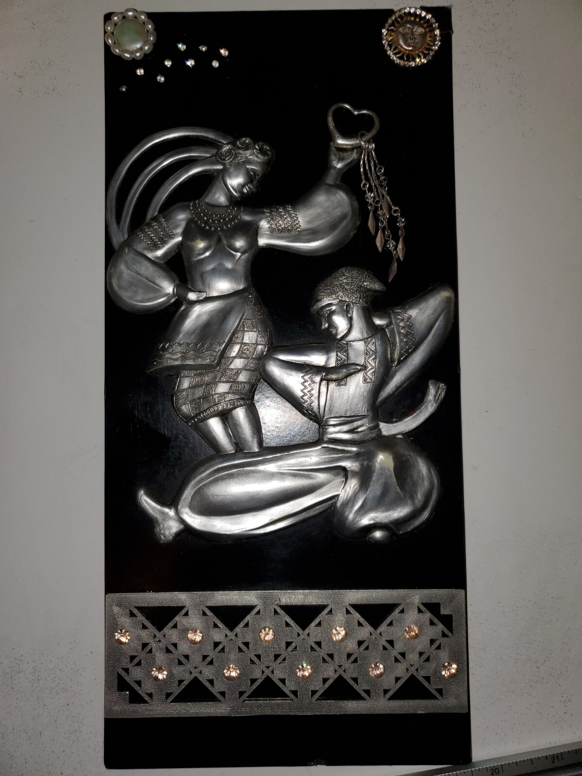 Picture 1 of 12
