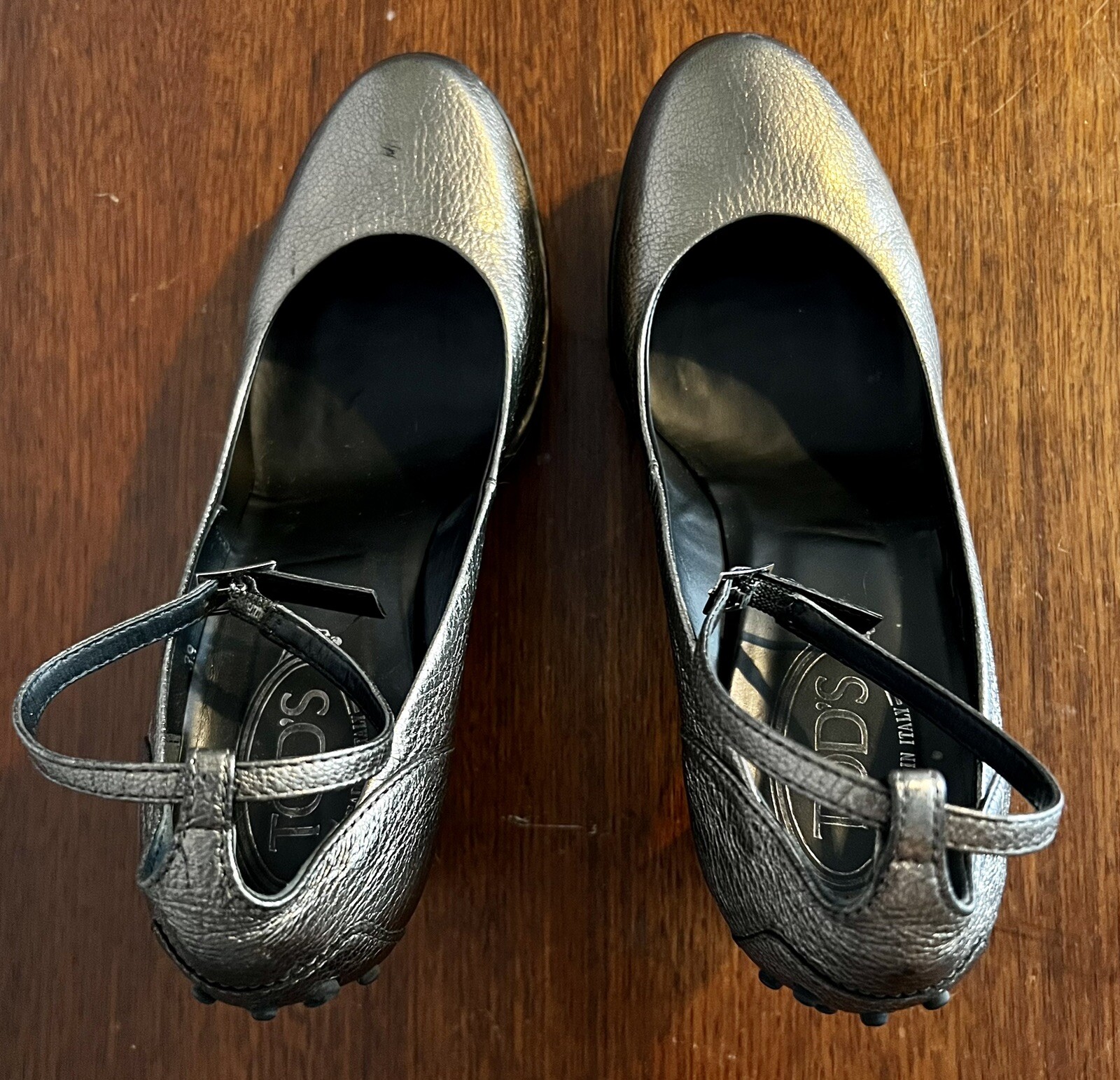 TOD'S Italy Metallic  Silver Ankle Strap Pumps Size 39 / US 9 image 5