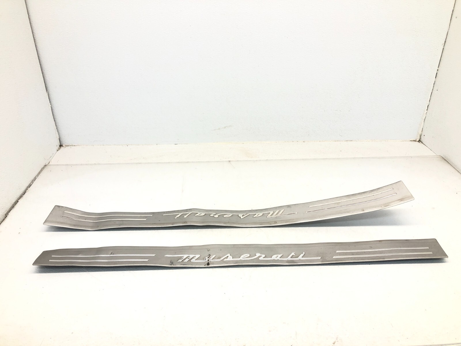 2007-2019 MASERATI GRANTURISMO S M145 FRONT DOOR SILL SCUFF PLATE TRIM PAIR OEM