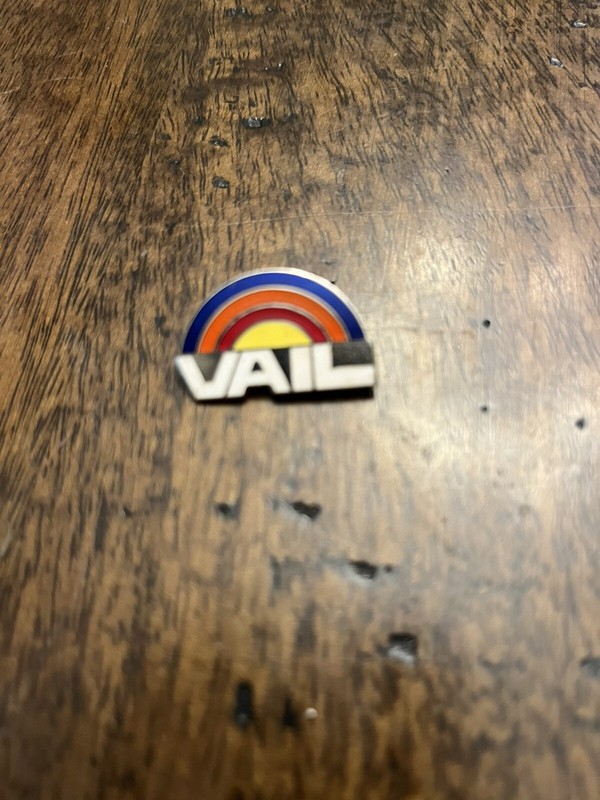 Ski VAIL Rainbow Skiing Ski Pin COLORADO Travel Resort Souvenir Lapel