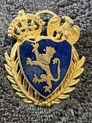 Vintage Heraldic Crest Shield Brooch Blue Enamel Lion Crown Swords Gold Tone 