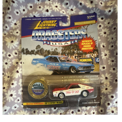 Johnny Lightning Dragsters USA '68 Drag-On Lady Shirley Shahan 1:64 Diecast NHRA