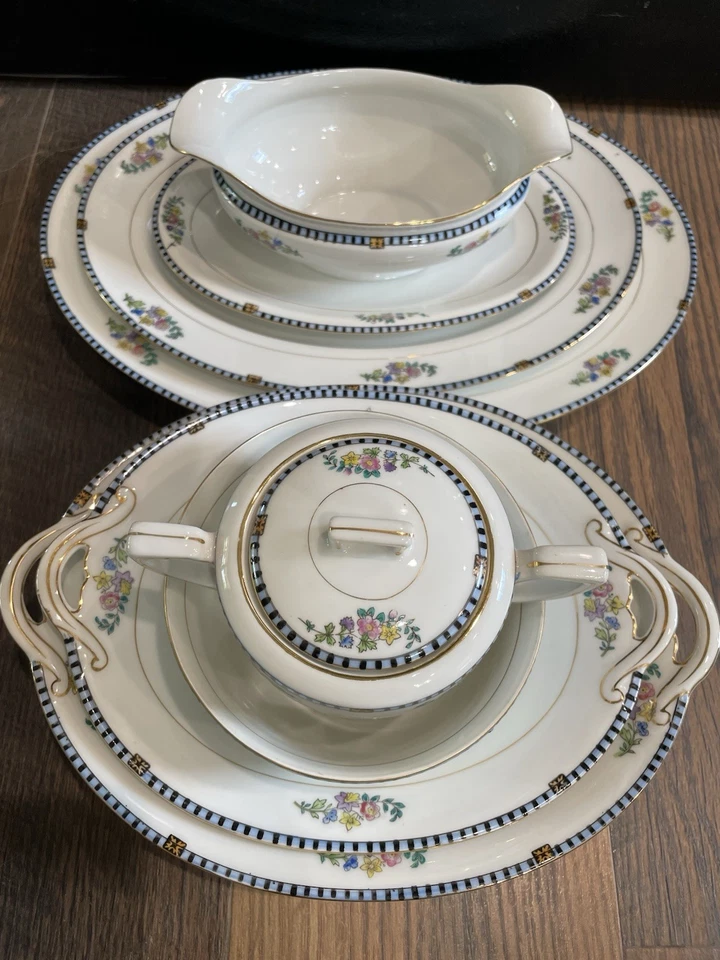 7 Noritake SHERIDAN Platters VEGETABLE SERVING BOWLS Gravy SUGAR Japan VINTAGE - Image 2 of 4