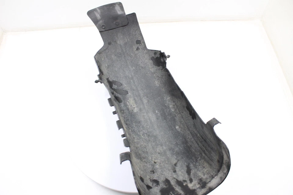 Suzuki GS1100E 1982 negro OEM rueda trasera neumático abrazador guardabarros Foto 3 de 4