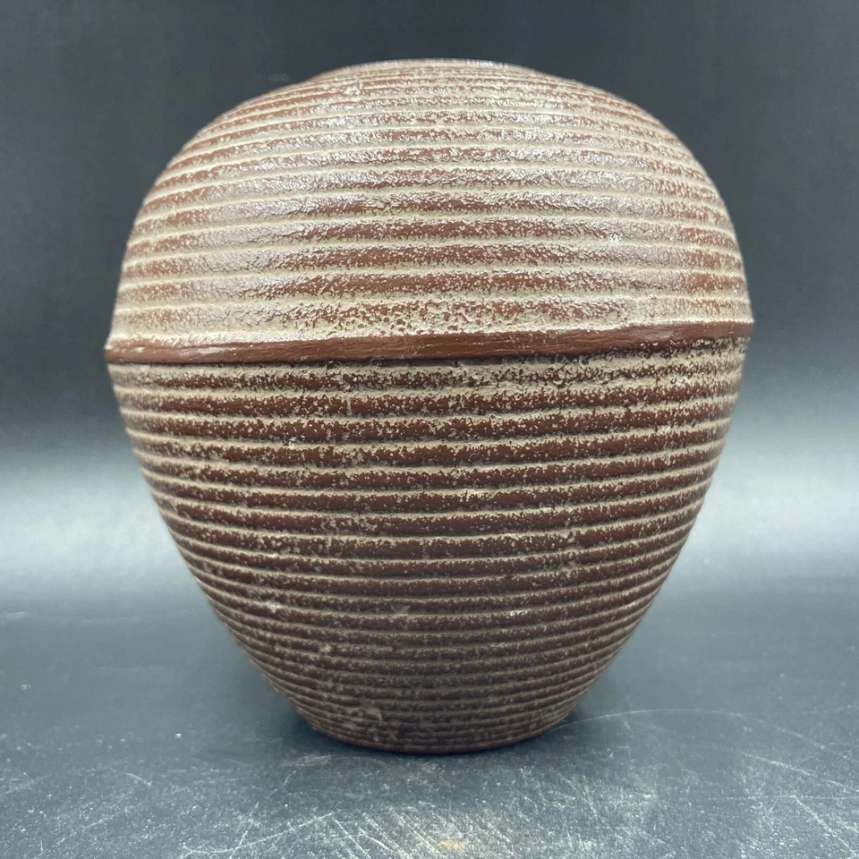 Antique Japanese cast iron Tetsubin pot 4 inches Foto 2 de 4