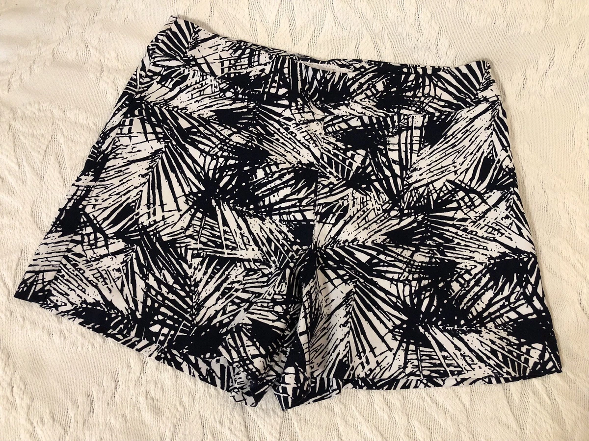 Margaret M Slimming Front Stretch Waist Drk Blue White Shorts