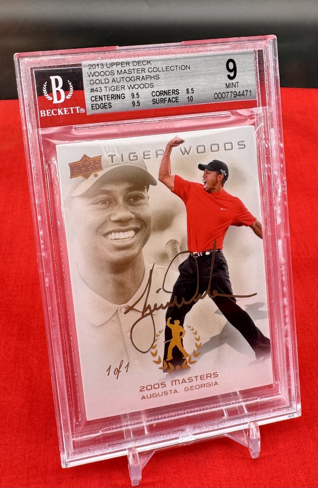 Tiger Woods Upper Deck Partnership Extension 2013 Tiger Woods Upper Deck Master Collection GOLD Autograph 2005
