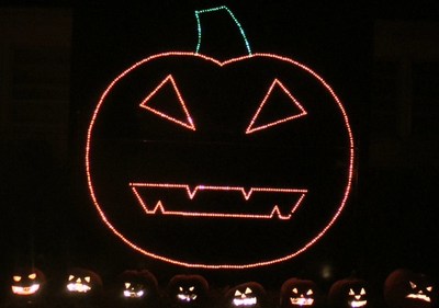 LIGHTORAMA 16 CHANNEL SINGING PUMPKIN JACKOLATERN SEQUENCES...9 TO CHOOSE FROM!