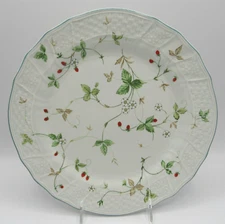STRAWBERRY FAIR BY MIKASA DINNER PLATE EUC